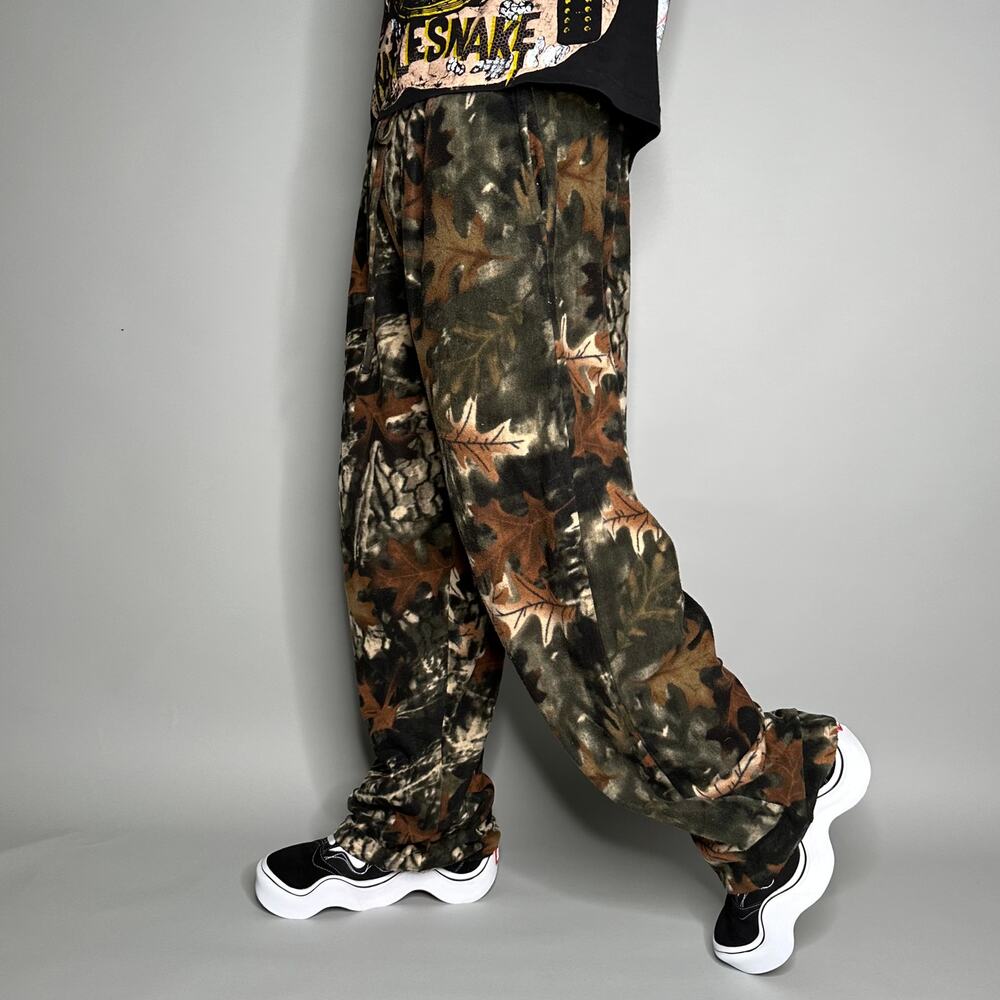 Vintage Y2K Hunting Camo Sweatpants Mens 2XL Baggy Fit Woodland Pattern Fleece